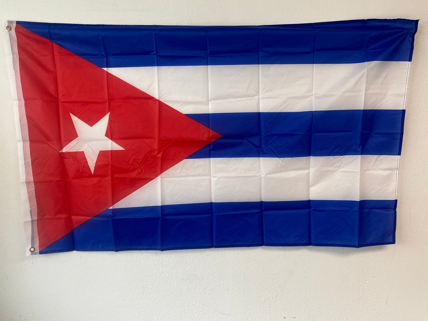 Cuba Flag with Brass Grommets